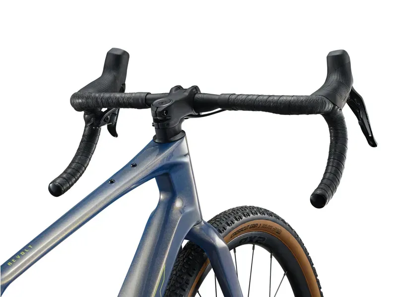 Giant Revolt Advanced 1 Mens Carbon Gravel Bike-4