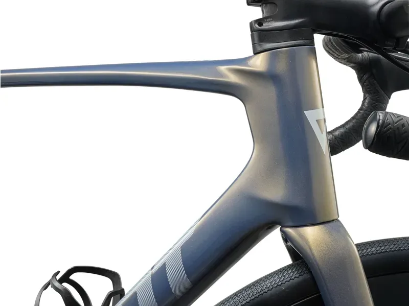 Giant Defy Advanced Pro 1 Road Bike in Midnight Moon-2