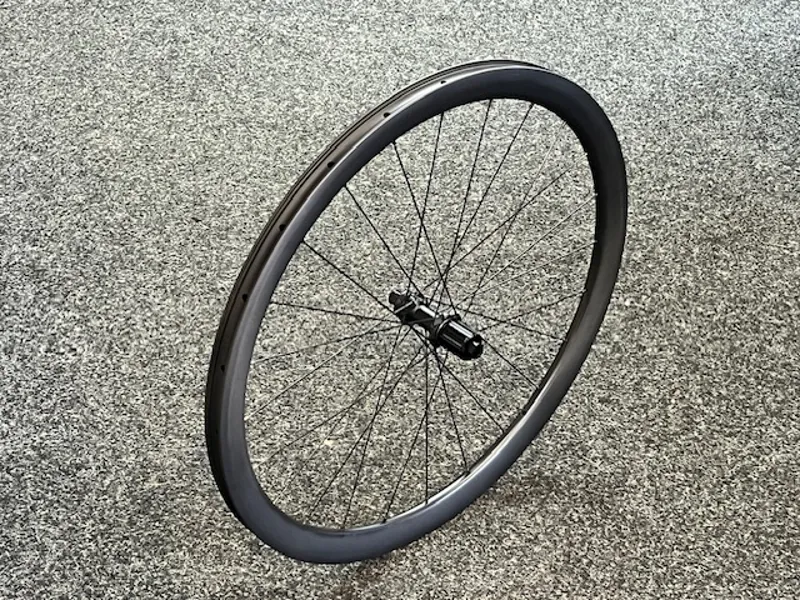Moonglu Wheelworks Carbon 40 Road Wheels-2