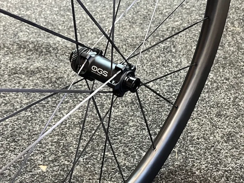 Moonglu Wheelworks Handbuilt Super Light Carbon Road Wheels-2