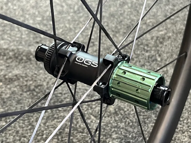 Moonglu Wheelworks Handbuilt Ultra Light Carbon Road Wheels-4