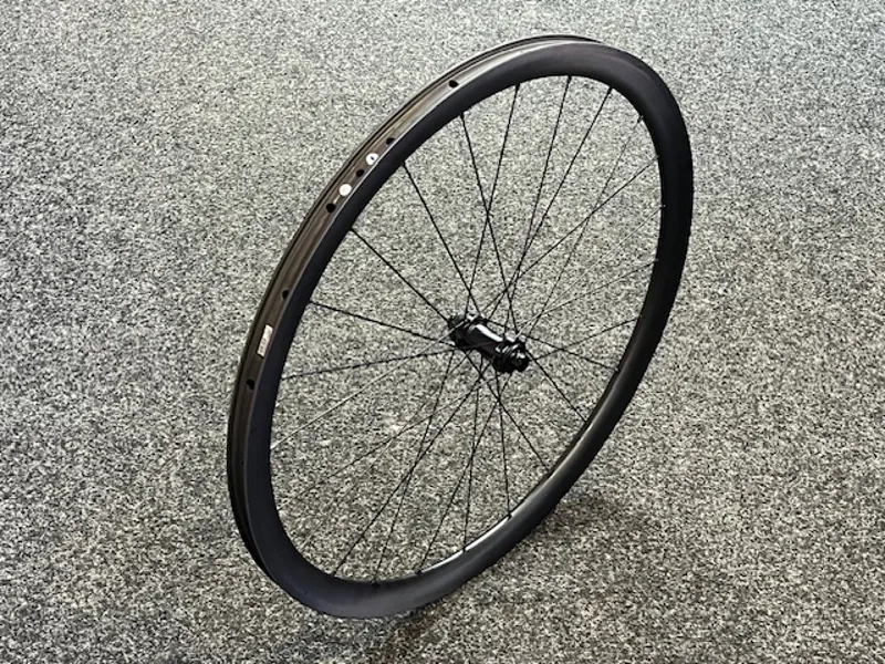 Carbon Road Disc Wheels Star Ratchet CL Hubs and AR36 Rims-2