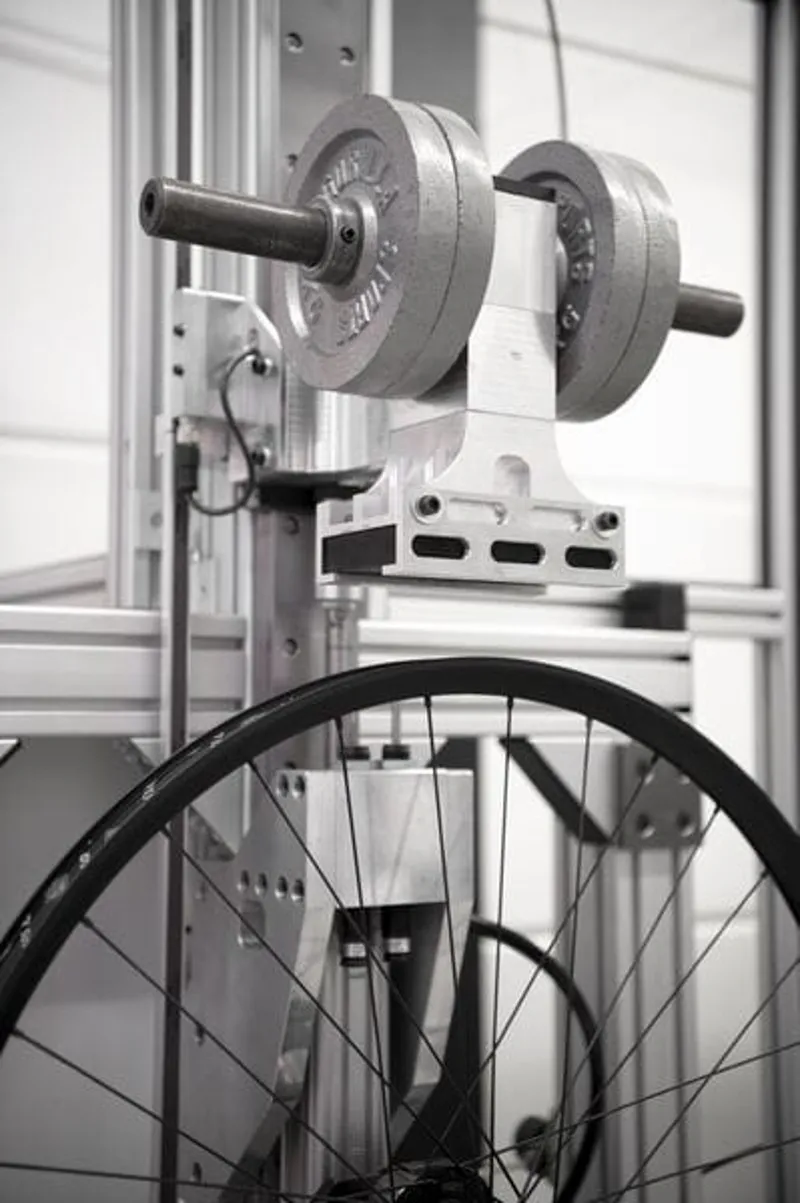 DT Swiss FR1500 Heavy Duty Mountain Bike Wheels-4